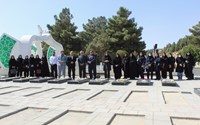 غبارروبی مزارشهدا و تجدیدمیثاق با آرمان های شهدا